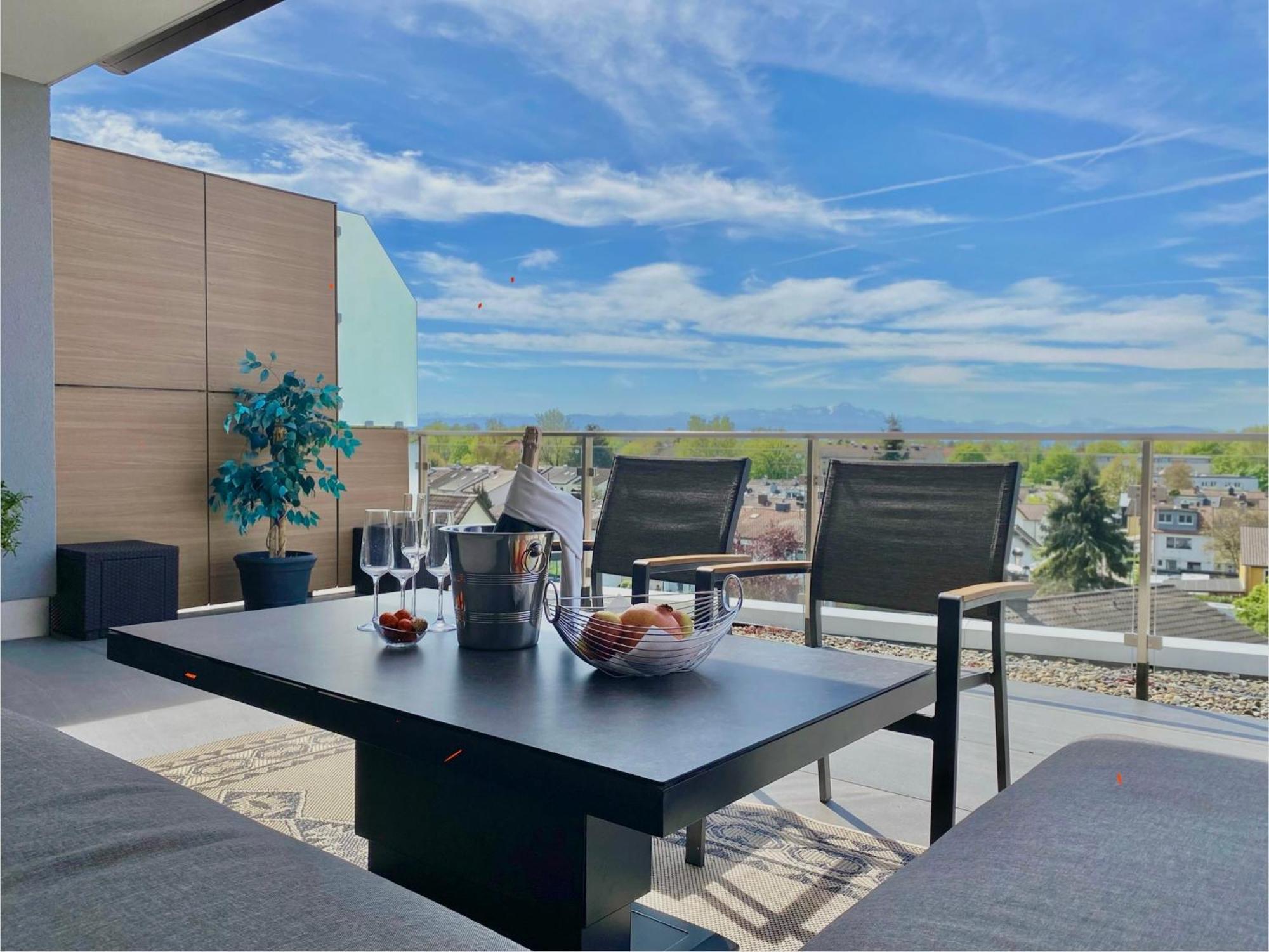 Penthouse Apartment Mit Alpenblick 腓特烈港 外观 照片